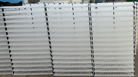 PVC/PP充填逆流冷却塔グリッドトリクル充填耐UV黒色プラスチックメッシュ充填材インフィル、耐久冷却用